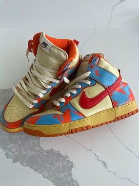 Nike Dunk High 1985 SP
Orange Acid Wash